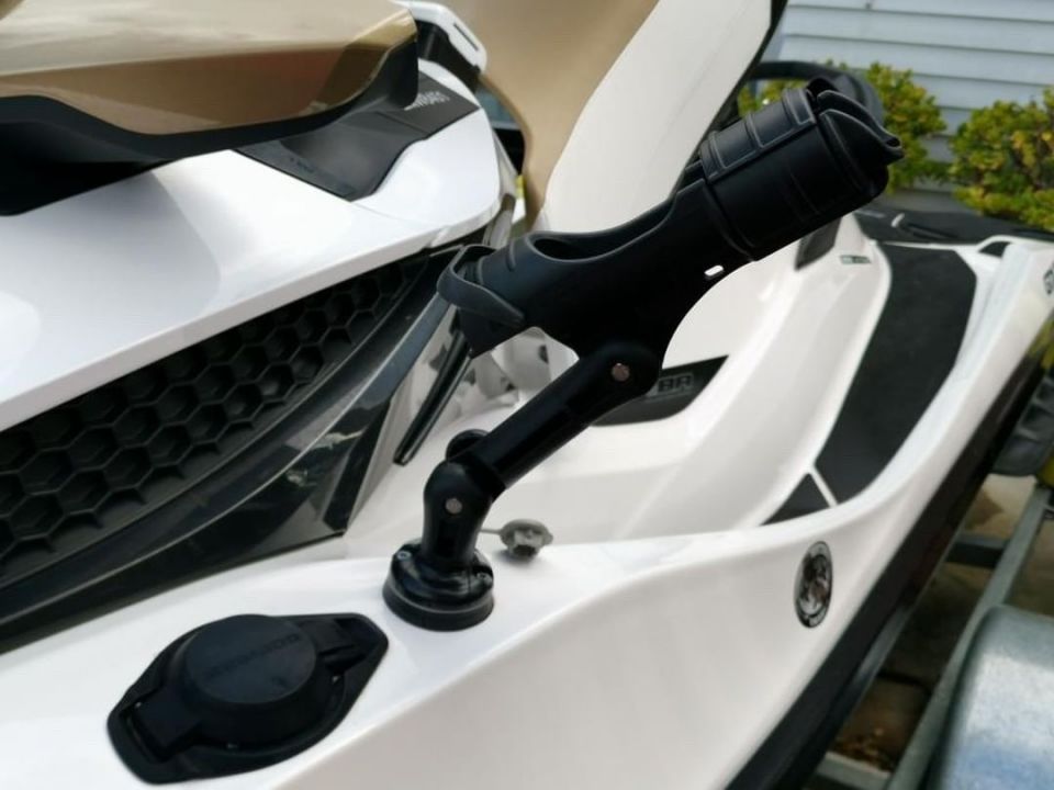 Jet Ski Fishing : Setting up rod holders to troll for snapper