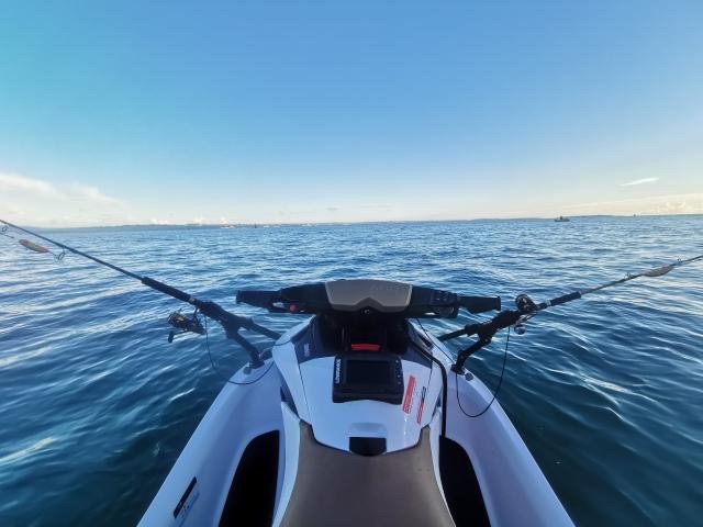 Jet Ski Fishing : Setting up rod holders to troll for snapper RAILBLAZA