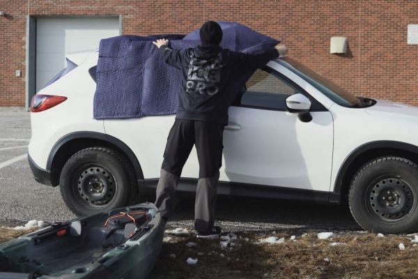 How To Load Unload Kayak On Suv By Yourself Using Only A Blanket Railblaza