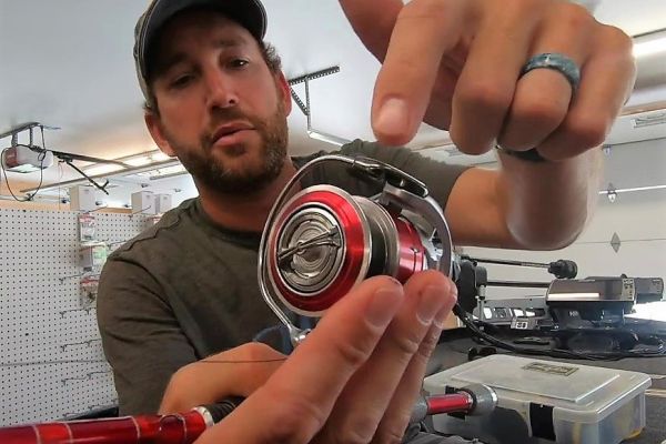 How To Spool Spinning Reel : Ott DeFoe RAILBLAZA